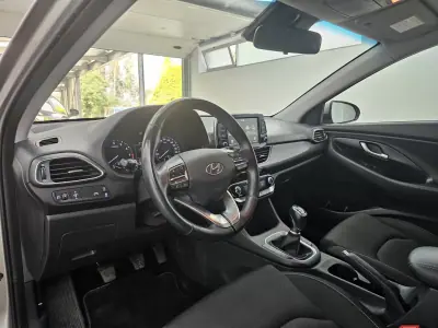 Hyundai i30 2019 - 14900 EUR, 43264 km - AUTO.MOTO.pt - 43264km - foto 10 de 33