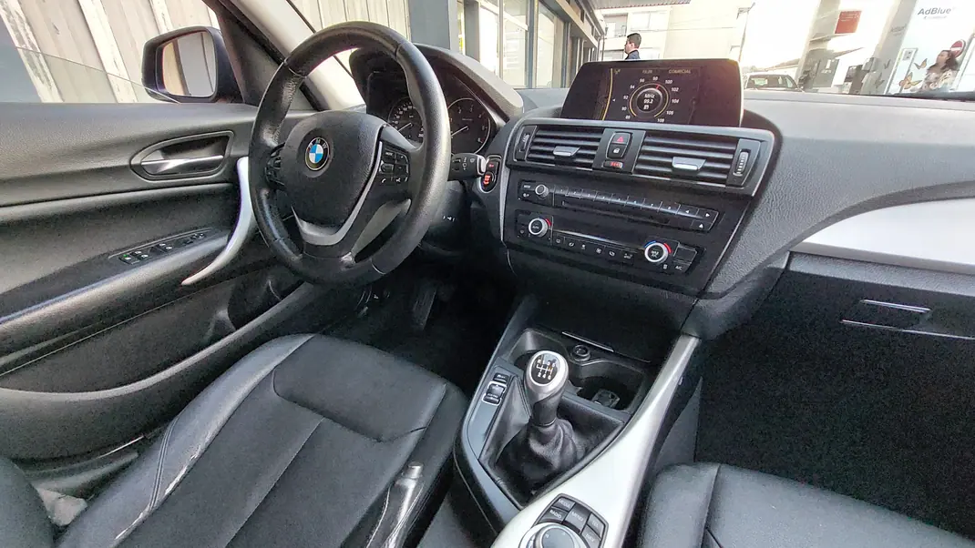 BMW 116 2013 - 8000 EUR, 239000 km - AUTO.MOTO.pt - 239000km - foto 9 de 15