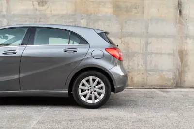 Mercedes-Benz A 180 2013 - 10990 EUR, 215000 km - AUTO.MOTO.pt - 215000km - foto 10 de 34