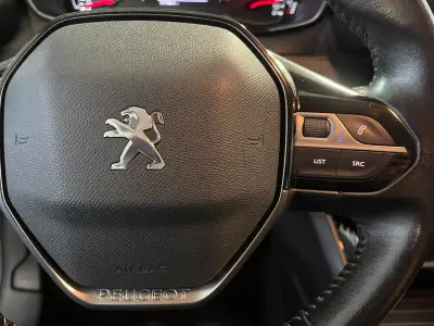 Peugeot 208 2020 - 11900 EUR, 177000 km - AUTO.MOTO.pt - 177000km - foto 18 de 28