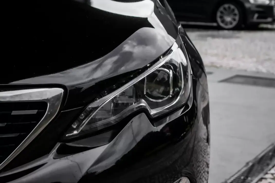 Peugeot 308 2020 - 17990 EUR, 142466 km - AUTO.MOTO.pt - 142466km - foto 3 de 45