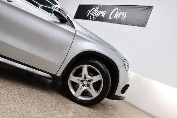 Mercedes-Benz GLA 200 2015 - 22900 EUR, 128425 km - AUTO.MOTO.pt - 128425km - foto 22 de 24