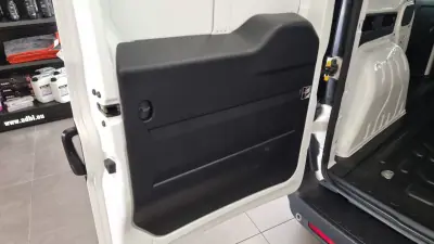 Fiat Doblo 1.6 M-JET2 3 LUG. 2021 - 13500 EUR, 55800 km - AUTO.MOTO.pt - 55800km - foto 25 de 28