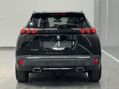 Peugeot 2008 2020 - 15990 EUR, 122000 km - AUTO.MOTO.pt - 122000km - foto 5 de 31