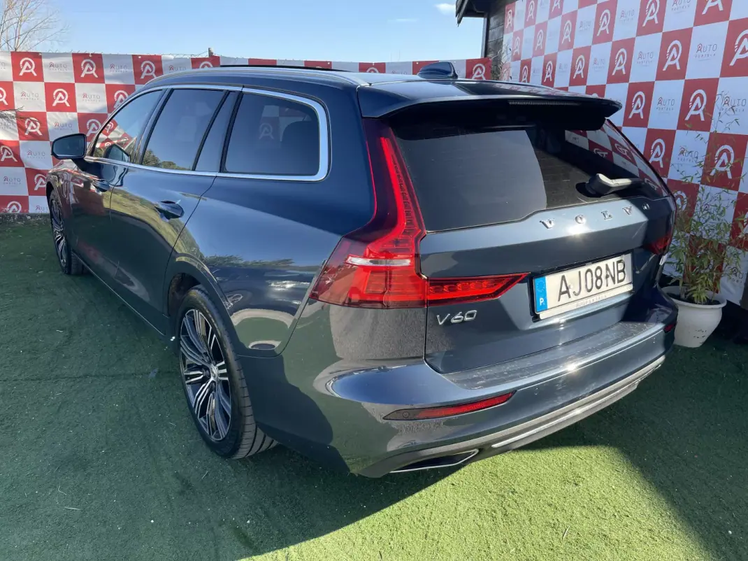 Volvo V60 2021 - 29990 EUR, 96190 km - AUTO.MOTO.pt - 96190km - foto 4 de 28