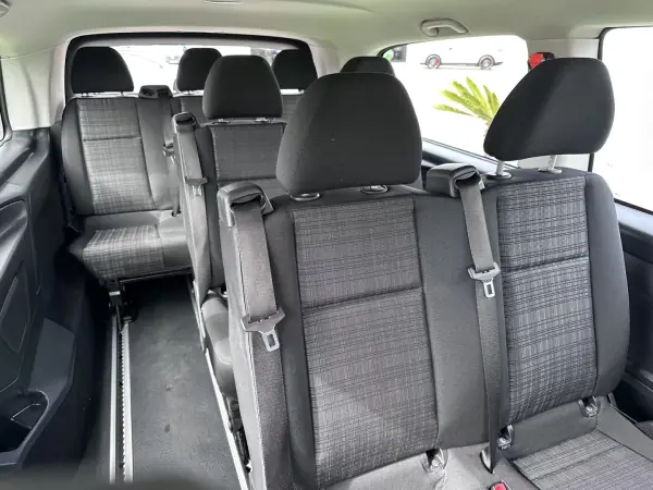 Mercedes-Benz Vito Tourer 2018 - 24900 EUR, 175000 km - AUTO.MOTO.pt - 175000km - foto 46 de 49