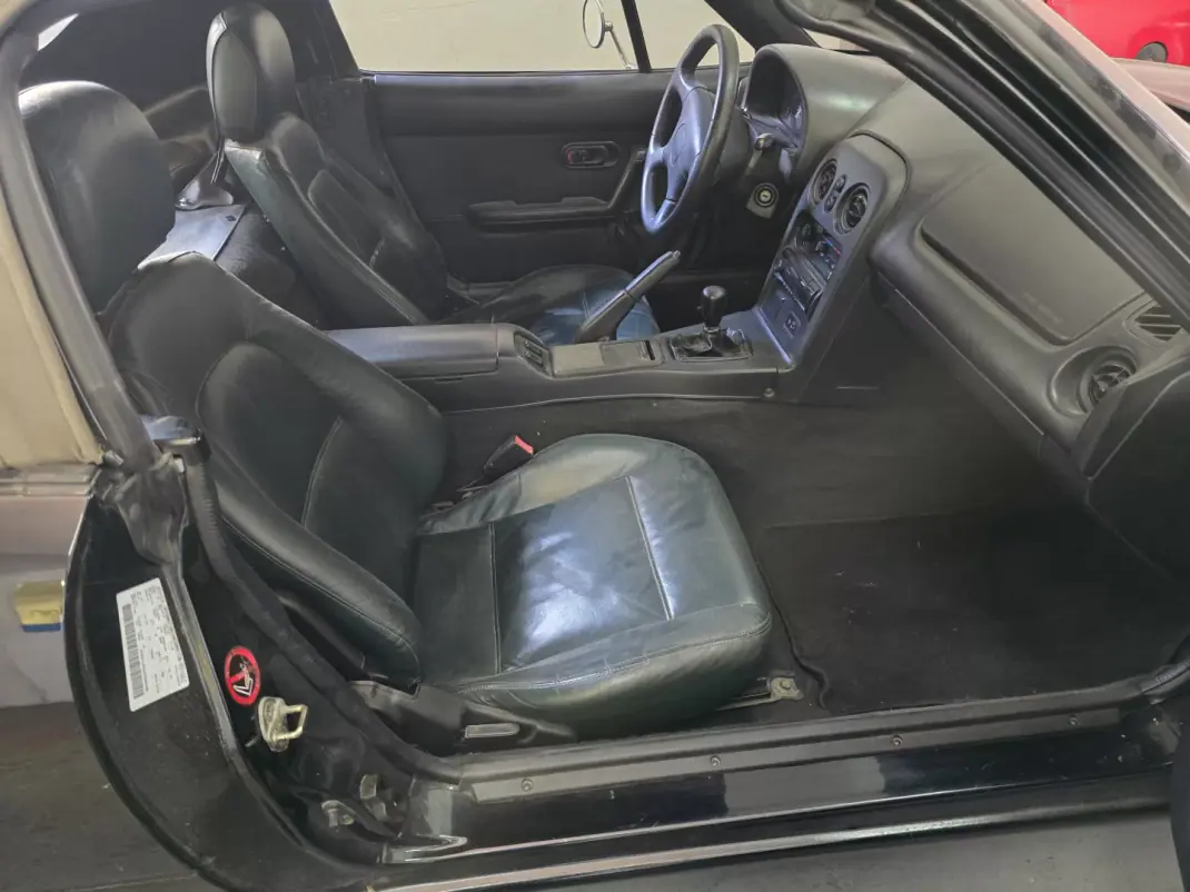 Mazda MX-5 1997 - 12500 EUR, 222000 km - 222000km - foto 6 de 11
