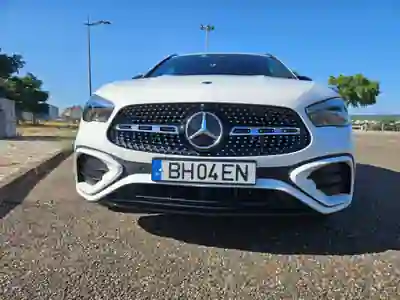 Mercedes-Benz GLA 250 2024 - 40000 EUR, 44350 km - AUTO.MOTO.pt - 44350km - foto 4 de 14