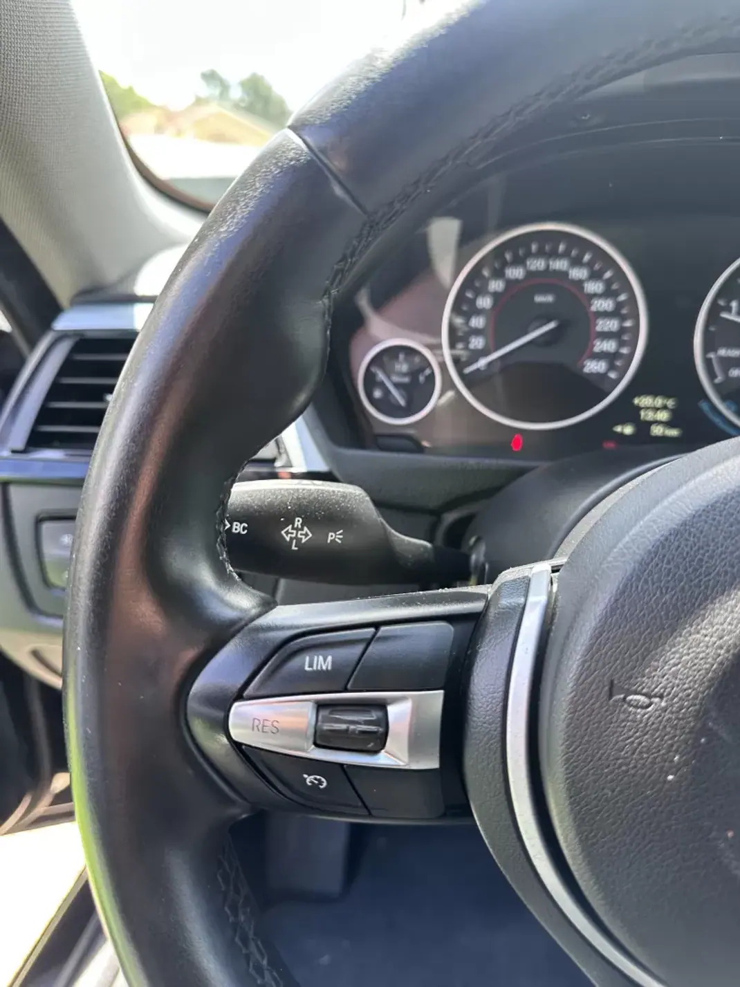 BMW 418 Gran Coupé 2014 - 17500 EUR, 220000 km - AUTO.MOTO.pt - 220000km - foto 54 de 63