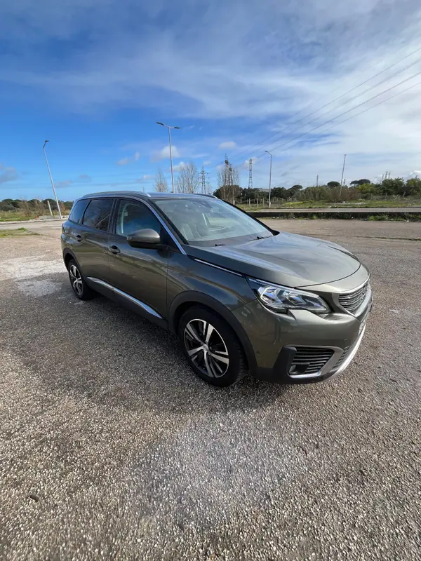 Peugeot 5008 2019