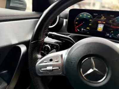 Mercedes-Benz CLA 180 2019 - 29950 EUR, 73000 km - AUTO.MOTO.pt - 73000km - foto 19 de 33