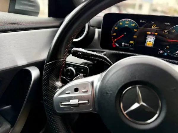 Mercedes-Benz CLA 180 2019 - 29950 EUR, 73000 km - AUTO.MOTO.pt - 73000km - foto 19 de 33