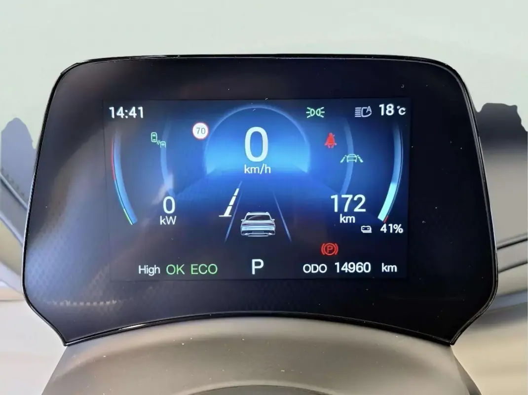 BYD Atto 3 2024 - 29800 EUR, 14960 km - AUTO.MOTO.pt - 14960km - foto 14 de 18