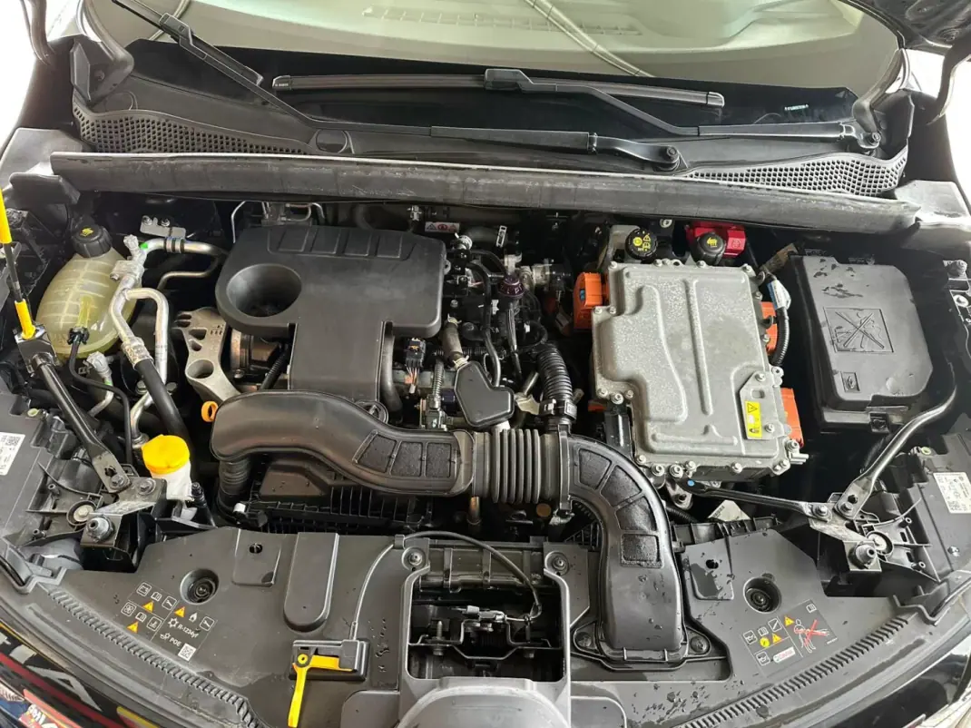Renault Captur 2021 - 20900 EUR, 89427 km - AUTO.MOTO.pt - 89427km - foto 32 de 32