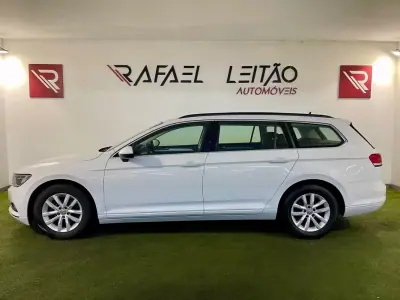 Volkswagen Passat Variant 2019 - 15750 EUR, 257000 km - AUTO.MOTO.pt - 257000km - foto 8 de 33