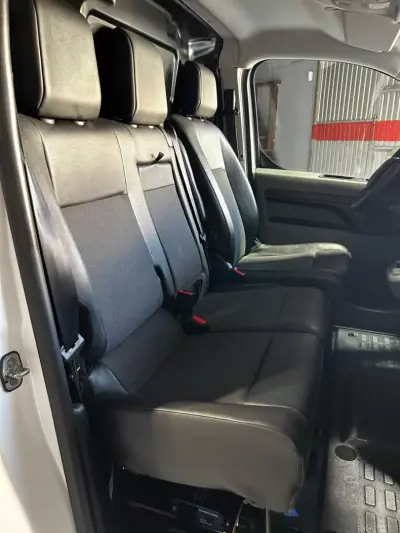 Opel Vivaro 2021 - 17000 EUR, 188500 km - AUTO.MOTO.pt - 188500km - foto 14 de 30