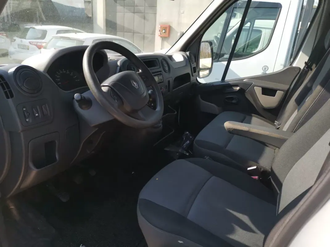 Renault 2016 - 15900 EUR, 199450 km - AUTO.MOTO.pt - 199450km - foto 6 de 7