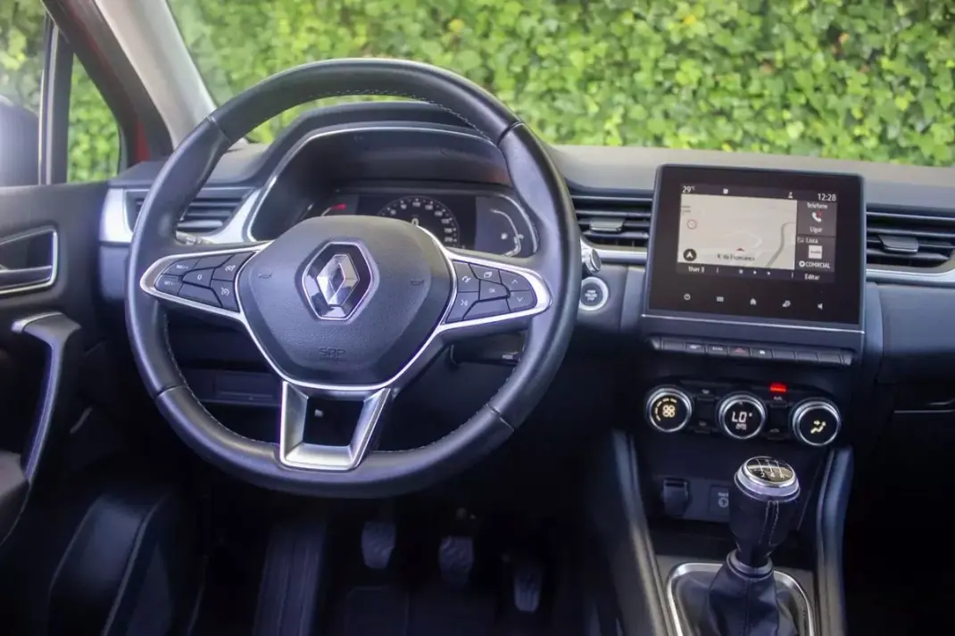 Renault Captur 2020 - 15900 EUR, 86000 km - AUTO.MOTO.pt - 86000km - foto 14 de 17