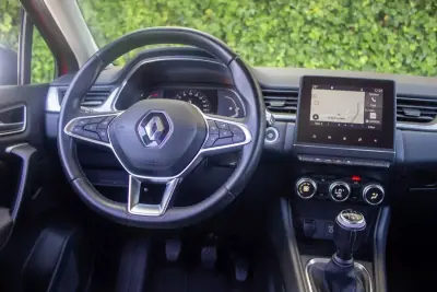 Renault Captur 2020 - 15900 EUR, 86000 km - AUTO.MOTO.pt - 86000km - foto 14 de 17