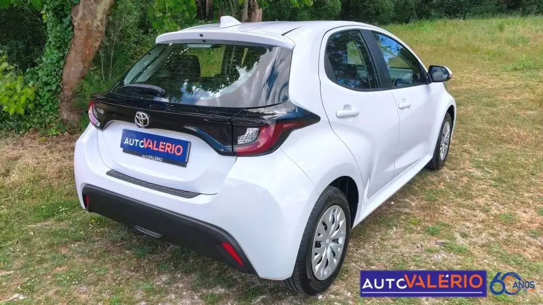 Toyota Yaris 2022 - 17950 EUR, 91774 km - AUTO.MOTO.pt - 91774km - foto 6 de 33