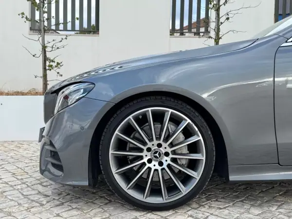 Mercedes-Benz E 220 2017 - 39950 EUR, 43877 km - AUTO.MOTO.pt - 43877km - foto 8 de 41