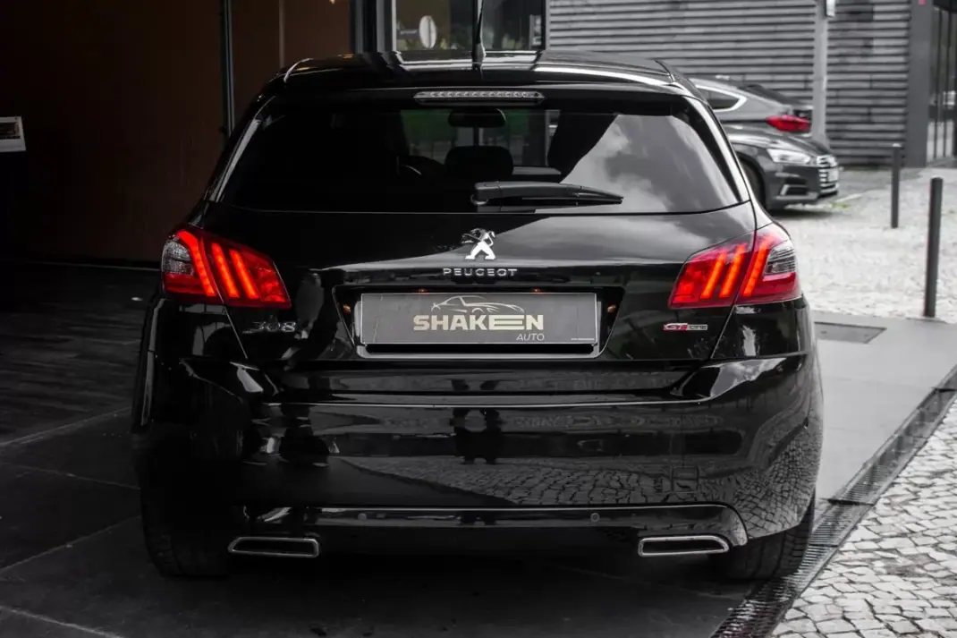 Peugeot 308 2020 - 17990 EUR, 142466 km - AUTO.MOTO.pt - 142466km - foto 8 de 45