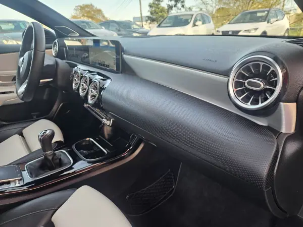 Mercedes-Benz A 200 2019 - 24900 EUR, 70000 km - AUTO.MOTO.pt - 70000km - foto 21 de 62