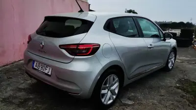 Renault Clio 2020 - 13500 EUR, 149999 km - AUTO.MOTO.pt - 149999km - foto 5 de 37