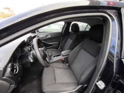 Mercedes-Benz A 180 2013 - 14900 EUR, 169000 km - AUTO.MOTO.pt - 169000km - foto 5 de 10
