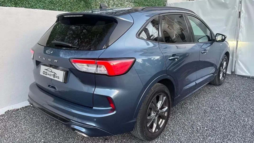 Ford Kuga 2022 - 15400 EUR, 108000 km - AUTO.MOTO.pt - 108000km - foto 6 de 12