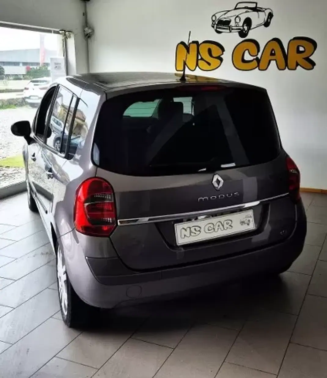 Renault Grand Modus 2010 - 6750 EUR, 166000 km - AUTO.MOTO.pt - 166000km - foto 3 de 8