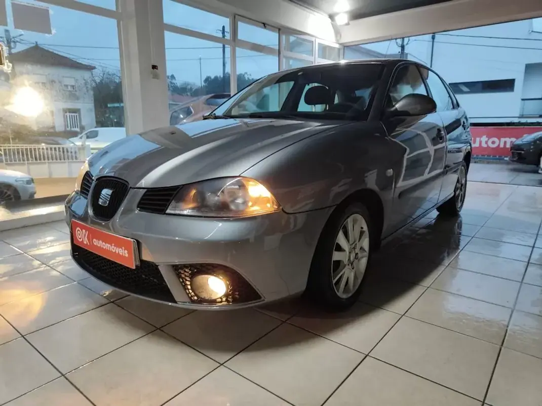 SEAT Ibiza 2007 - 3950 EUR, 300900 km - AUTO.MOTO.pt - 300900km - foto 5 de 30