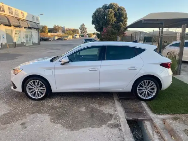 SEAT Leon 2021 - 19990 EUR, 108250 km - AUTO.MOTO.pt - 108250km - foto 8 de 26