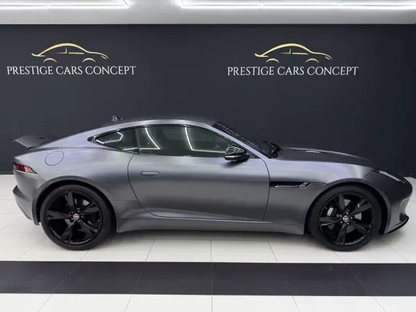 Jaguar F-Type P300 Aut. R-Dynamic 2018 Gasolina — 57 634 km Jaguar F-Type P300 Aut. R-Dynamic 2018 Gasolina