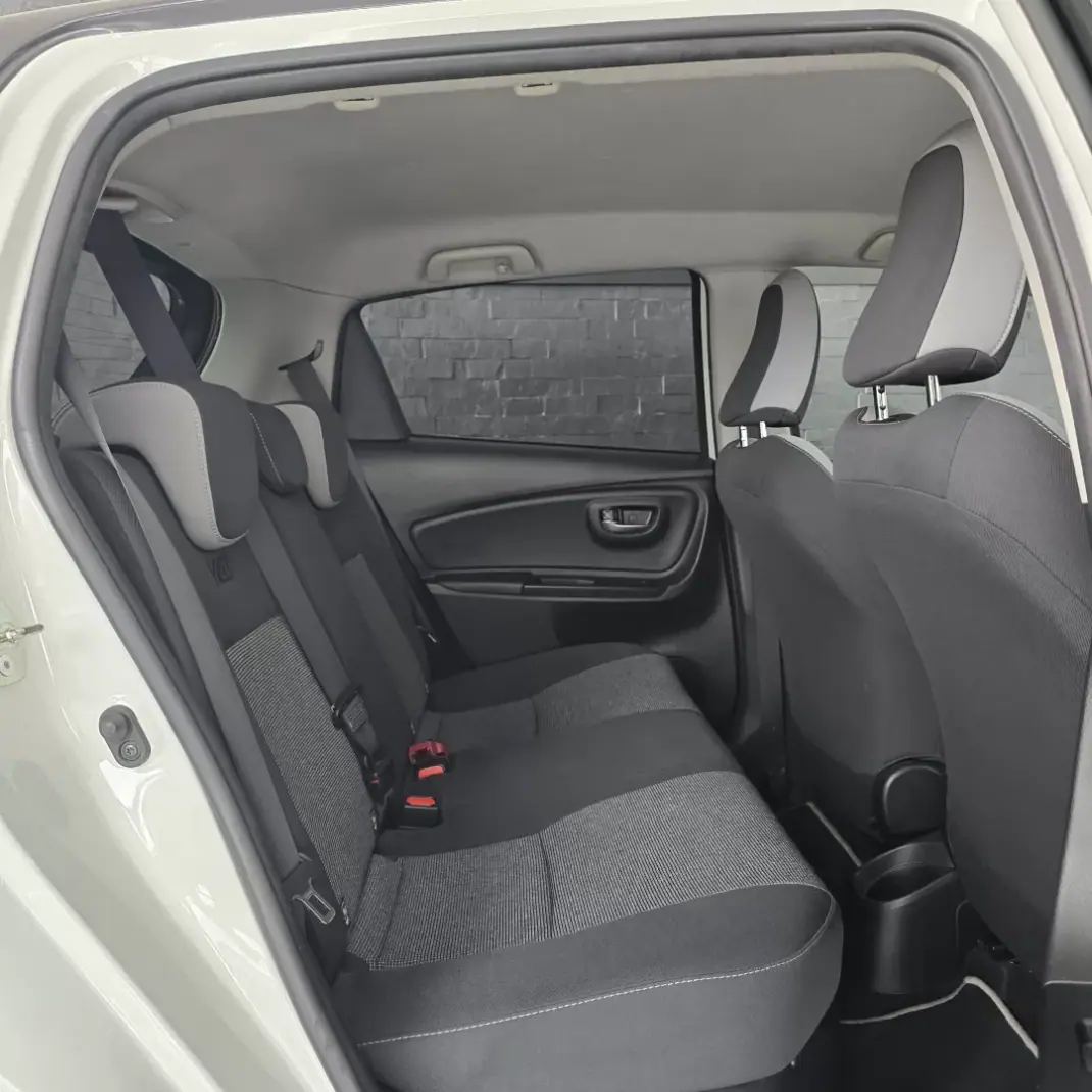 Toyota Yaris 2020 - 18950 EUR, 77356 km - AUTO.MOTO.pt - 77356km - foto 13 de 28