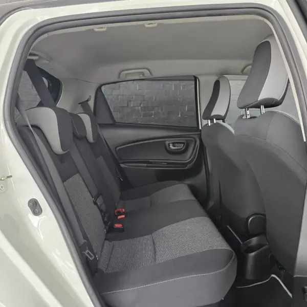 Toyota Yaris 2020 - 17450 EUR, 77356 km - AUTO.MOTO.pt - 77356km - foto 13 de 28