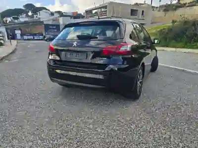Peugeot 308 2016 - 8900 EUR, 95000 km - AUTO.MOTO.pt - 95000km - foto 4 de 7