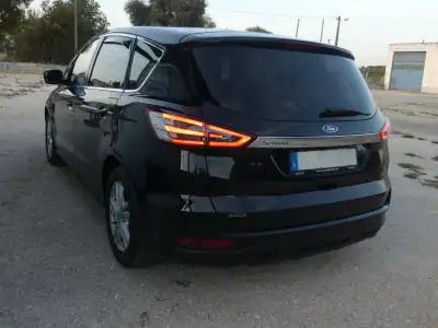 Ford S-Max 2016 - 18750 EUR, 199000 km - AUTO.MOTO.pt - 199000km - foto 3 de 25