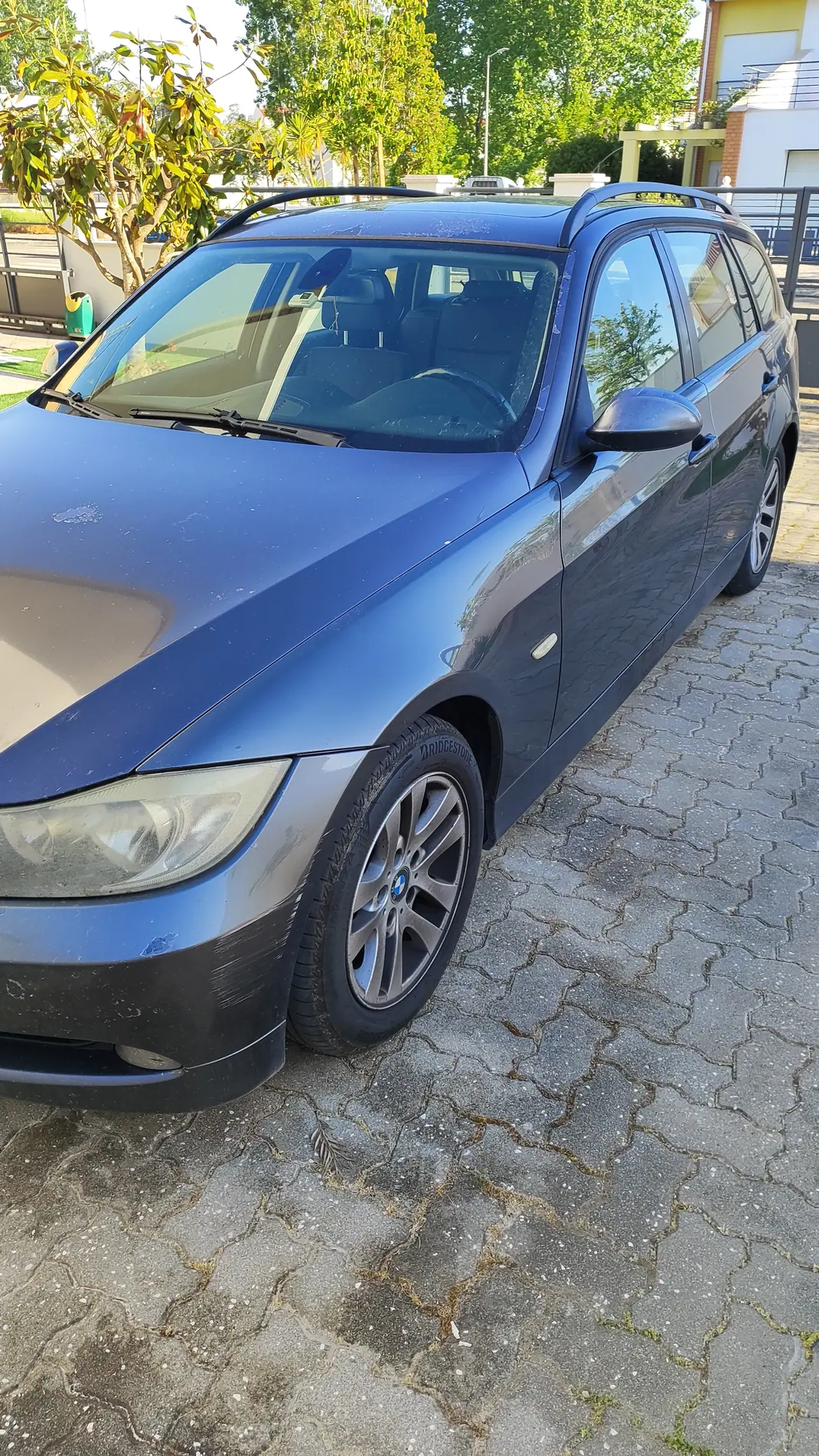 BMW 318 2008 - 4949 EUR, 390000 km - AUTO.MOTO.pt - 390000km - foto 7 de 9
