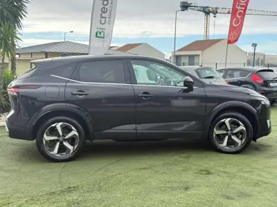 Nissan Qashqai 2022 - 25490 EUR, 65404 km - AUTO.MOTO.pt - 65404km - foto 7 de 12