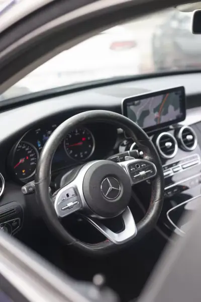 Mercedes-Benz C 180 2019 - 21900 EUR, 186430 km - AUTO.MOTO.pt - 186430km - foto 15 de 36