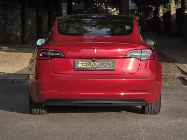 Tesla Model 3 2021 - 27499 EUR, 74631 km - 74631km - foto 4 de 34