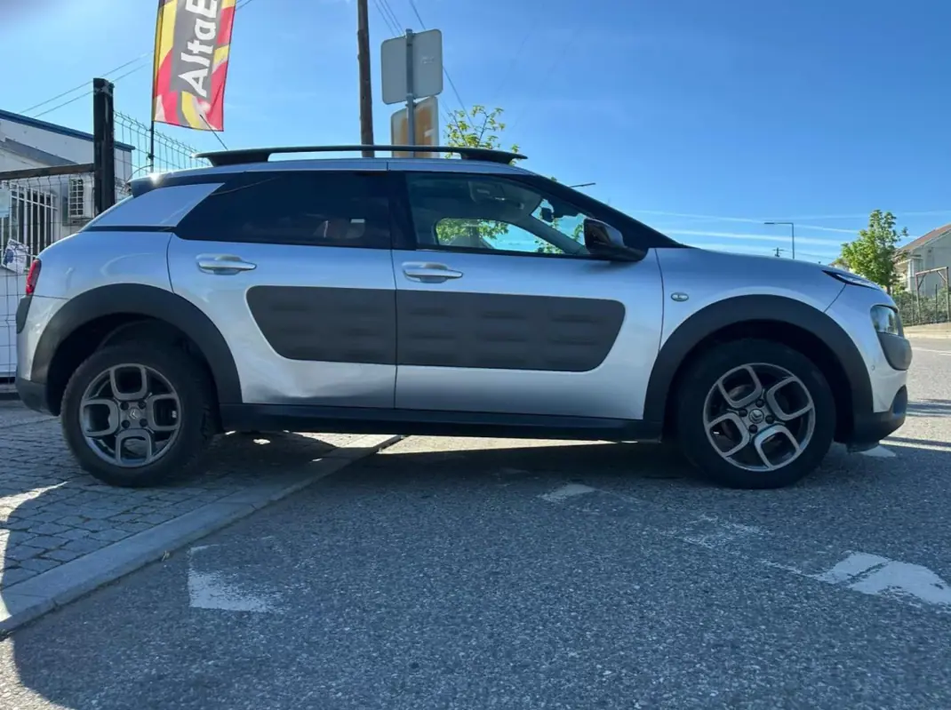 Citroën C4 Cactus 2017 - 13900 EUR, 97056 km - AUTO.MOTO.pt - 97056km - foto 9 de 28