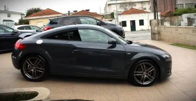 Audi TT Coupé 2009 - 16990 EUR, 185000 km - AUTO.MOTO.pt - 185000km - foto 4 de 29