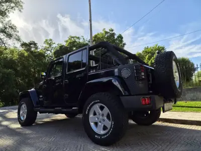 Jeep Wrangler Unlimited 2010 - 39000 EUR, 169000 km - AUTO.MOTO.pt - 169000km - foto 10 de 26