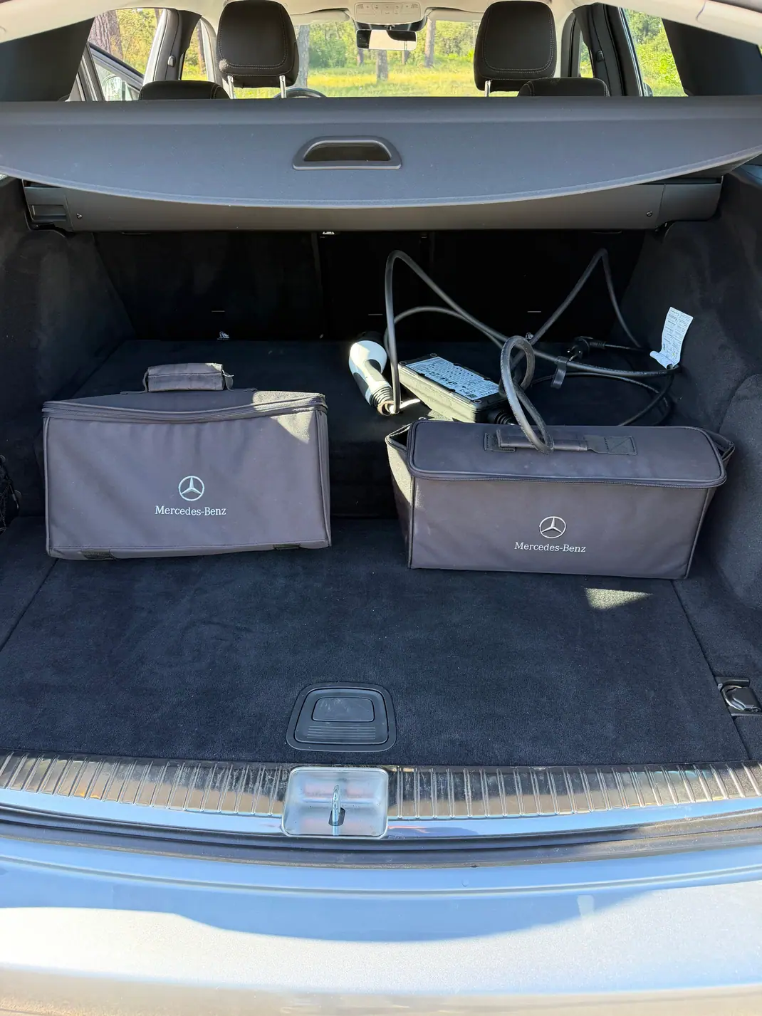 Mercedes-Benz E 300 2021 - 31900 EUR, 119000 km - AUTO.MOTO.pt - 119000km - foto 5 de 15