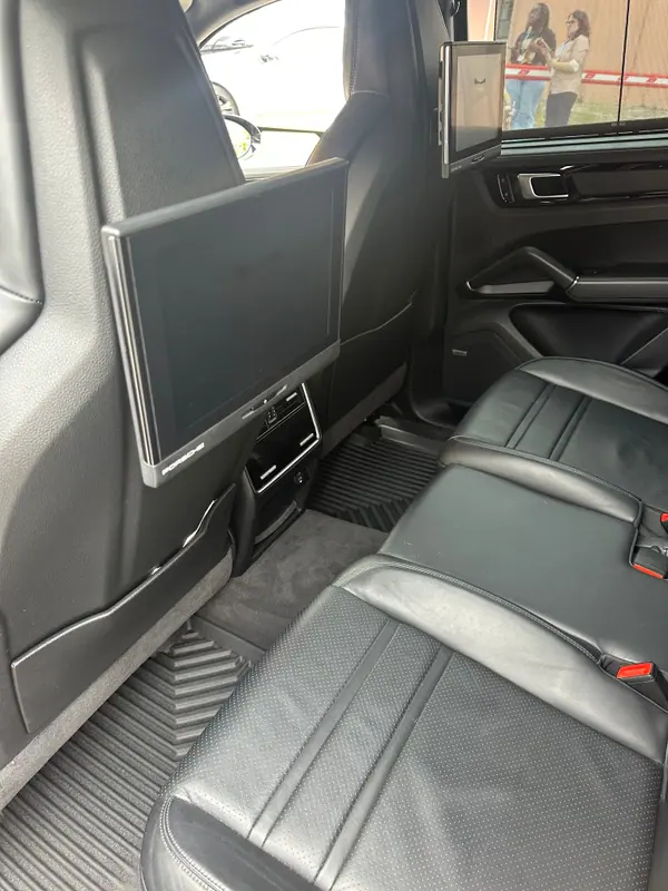 Porsche Cayenne 2019 — foto 2 de 11