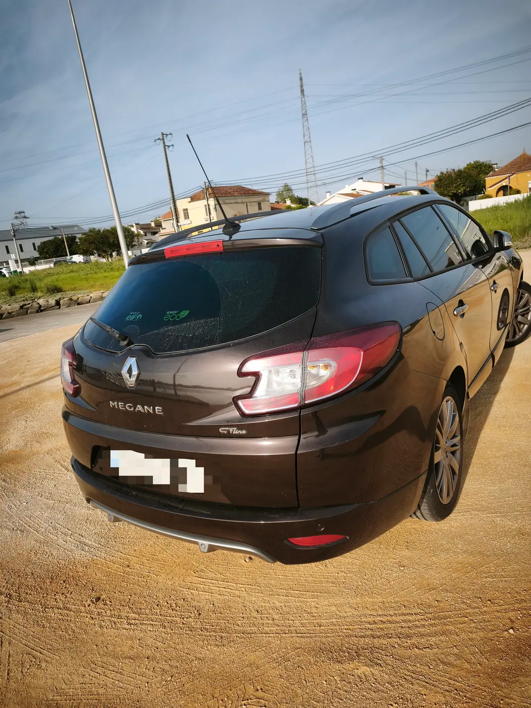 Renault Mégane Sport Tourer 2012 - 6990 EUR, 294000 km - AUTO.MOTO.pt - 294000km - foto 3 de 10