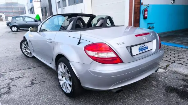 Mercedes-Benz SLK 200 2005 - 12800 EUR, 175000 km - AUTO.MOTO.pt - 175000km - foto 19 de 19