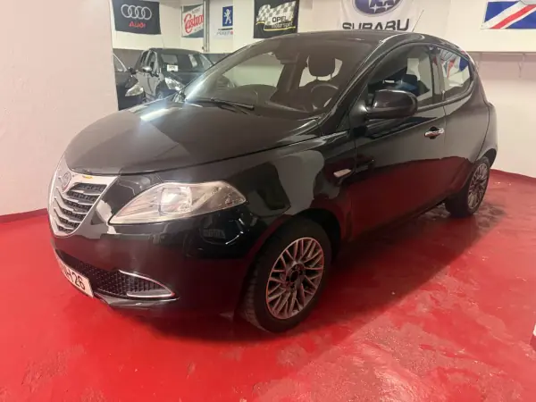 Lancia Ypsilon 2012